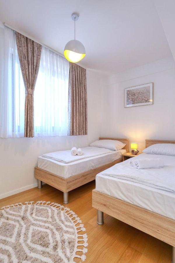 Apartments Perla With Free Parking ザダル エクステリア 写真